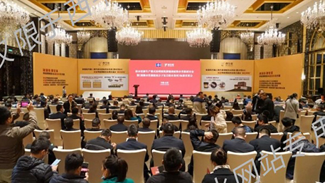 錦繡太原城，現(xiàn)制新防水！西牛皮現(xiàn)制防水在太原引發(fā)熱議，好評如潮。