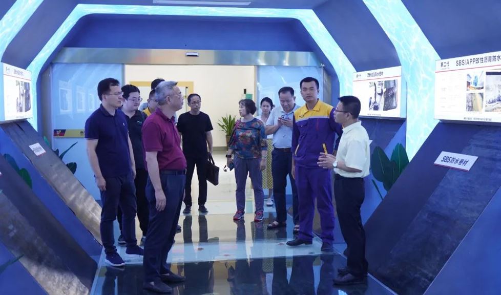西牛皮防水（欽州）科技園迎來浙江大學(xué)、欽州科技局一行