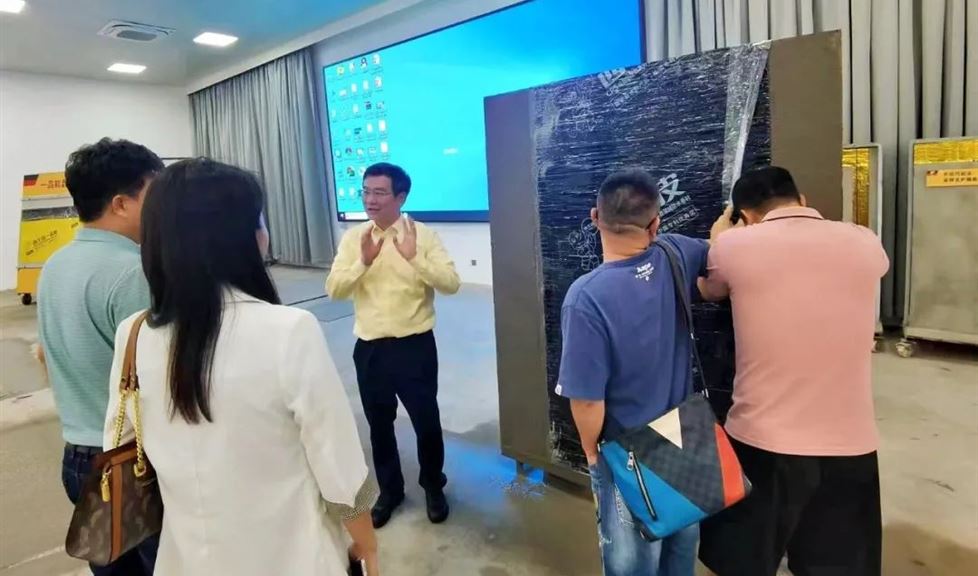 西牛皮防水（欽州）科技園迎來北海市民峰養(yǎng)殖有限公司、廣西合浦縣黑大帥養(yǎng)殖有限公司一行考察交流